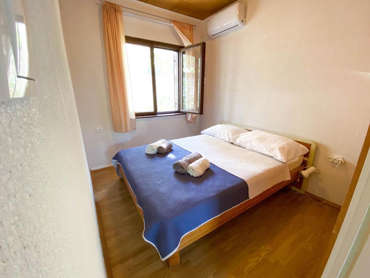 Seaview & Beachfront Apartments Jakov Donji Okrug  Exterior foto